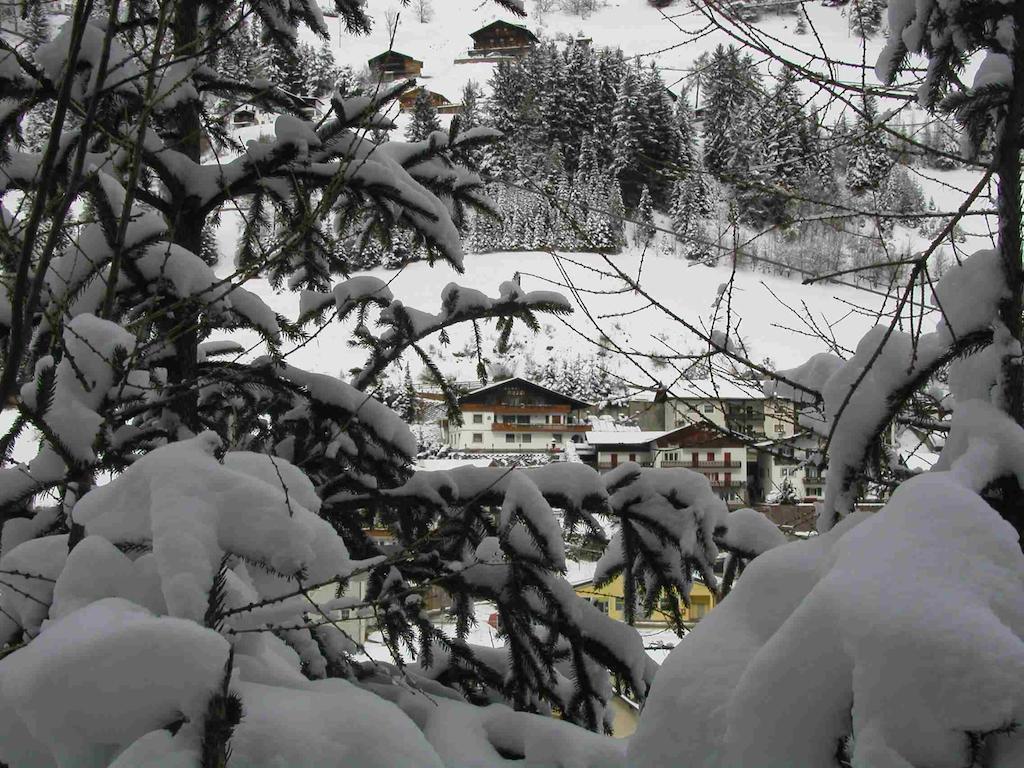 Garni Mezdi Hotel Santa Cristina Val Gardena Exterior foto